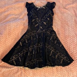 Lace dress with nude fabric under size S-XS